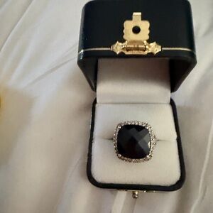 Elegant Black and Silver Women's Ring